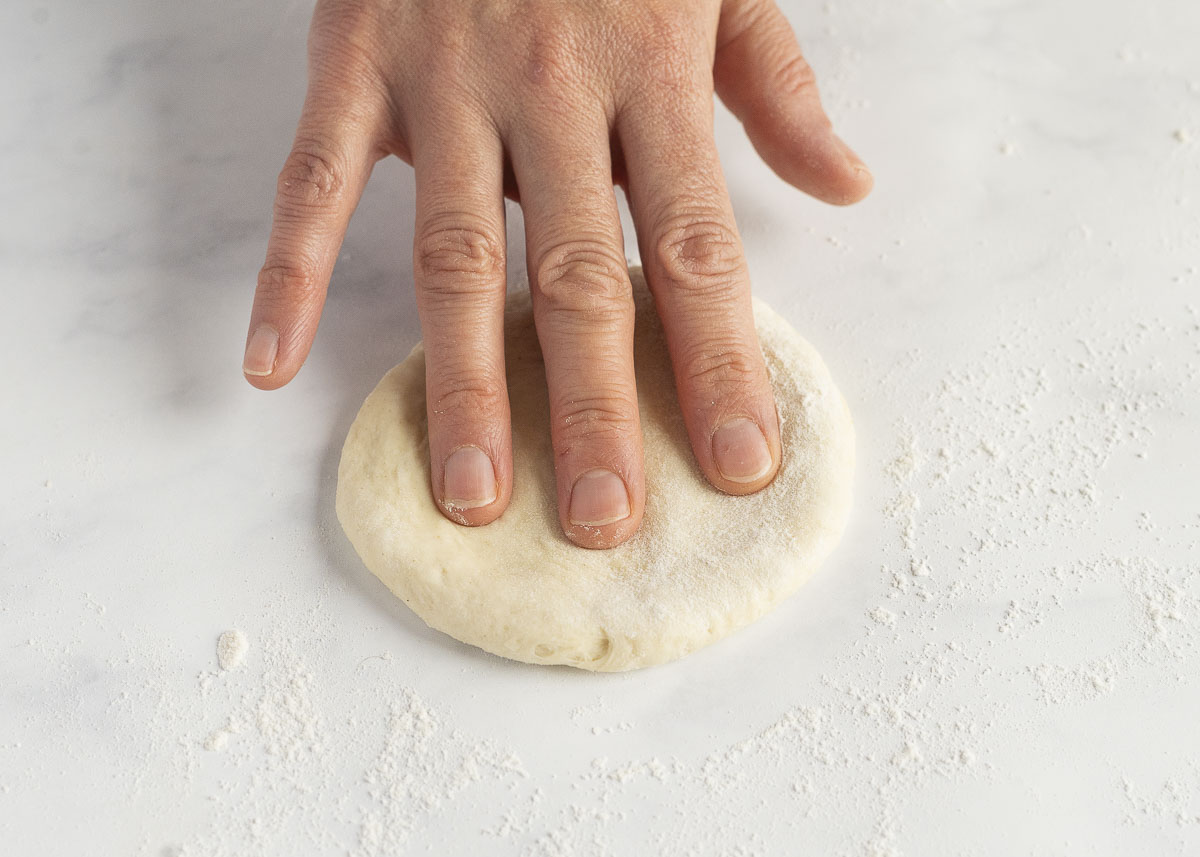 Pizza Teig formen